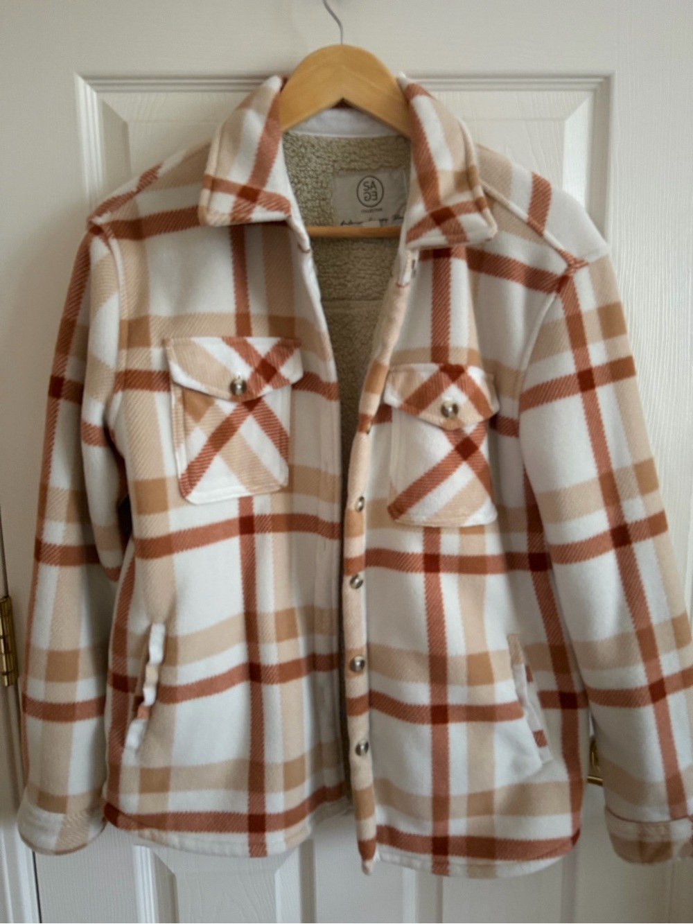 Women's Plaid Sherpa-Lined Shacket - Cream & Tan